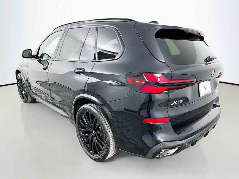 2026 BMW X5 - Image 7