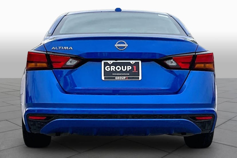 2025 Nissan Altima - Image 5