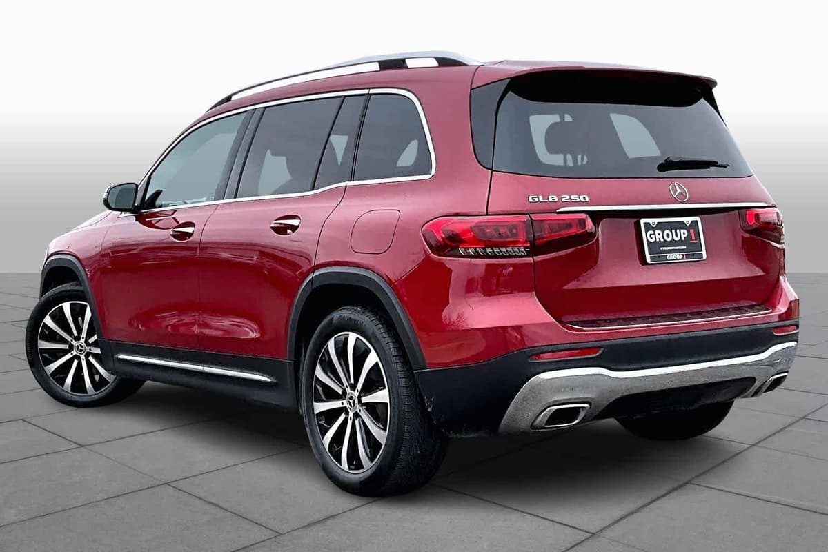 2022 Mercedes-Benz GLB 250 - Image 12