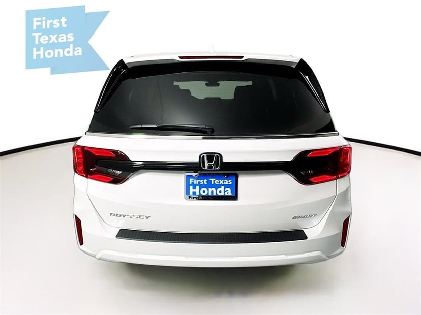 2026 Honda Odyssey - Image 6