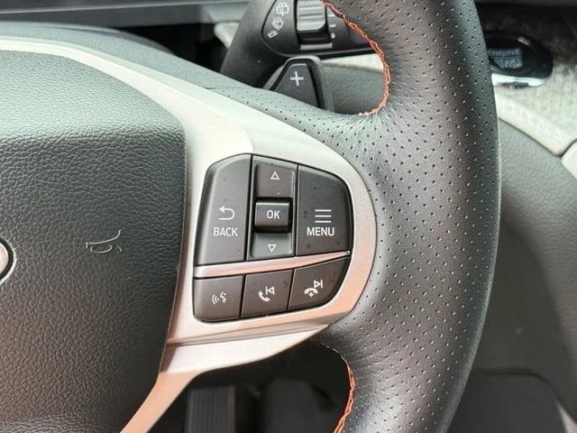 2023 Ford Explorer - Image 19