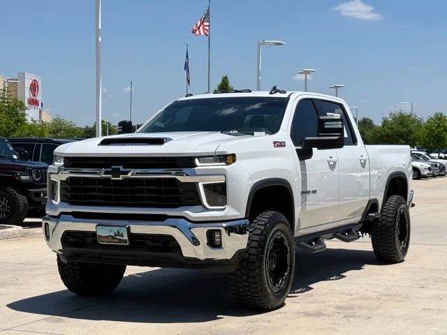 2024 Chevrolet Silverado 2500HD - Image 8