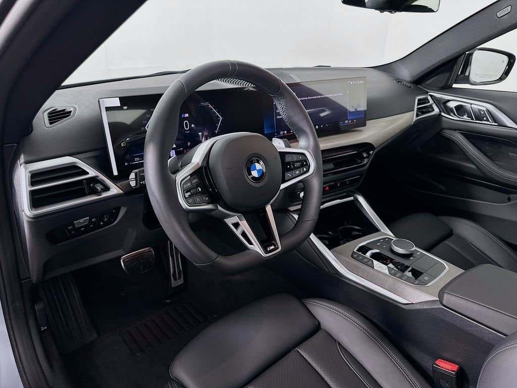 2025 BMW 4 Series - Image 9