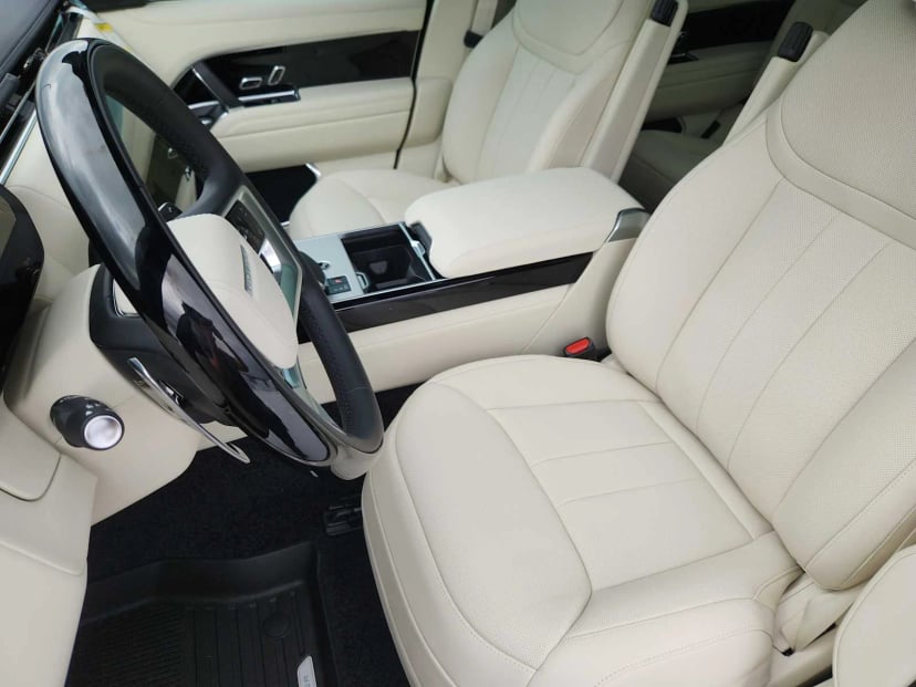 2026 LAND ROVER Range Rover - Image 11