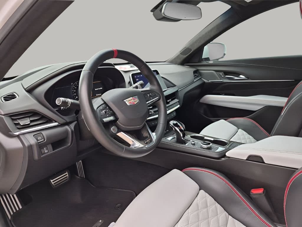 2023 Cadillac CT4 - Image 28