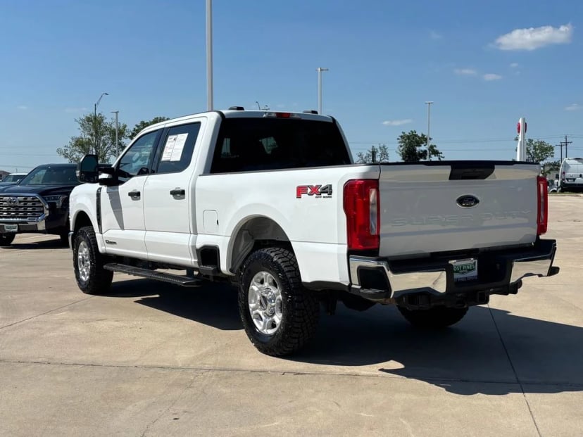 2025 Ford F-250SD - Image 3