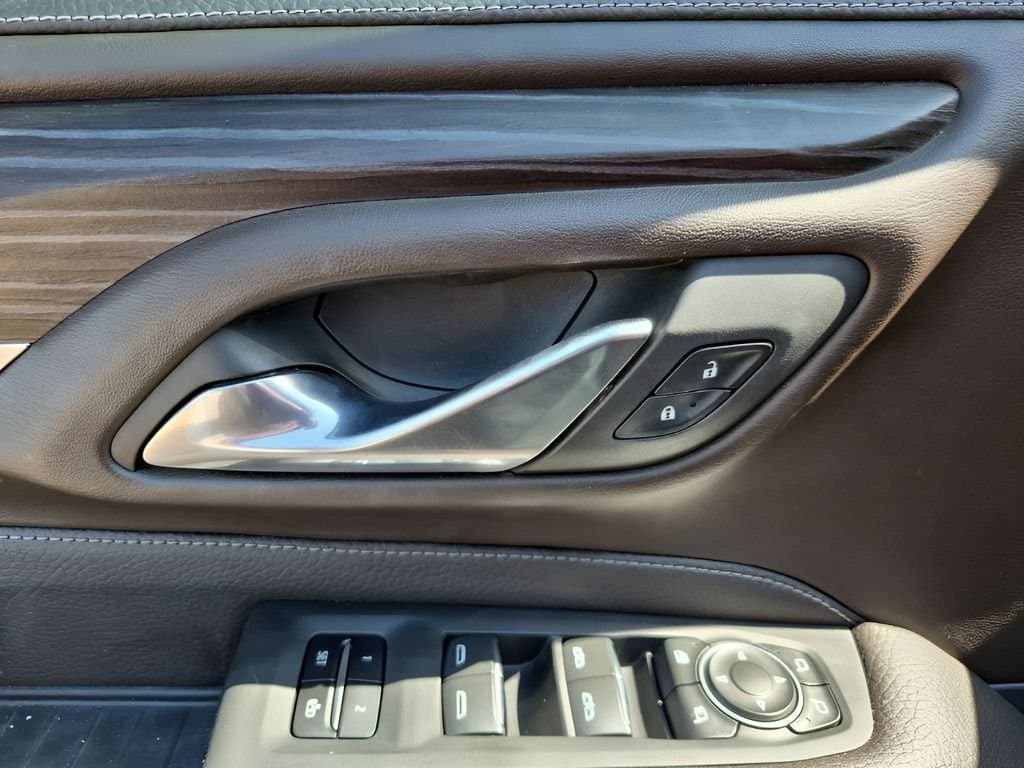 2022 GMC Yukon - Image 27