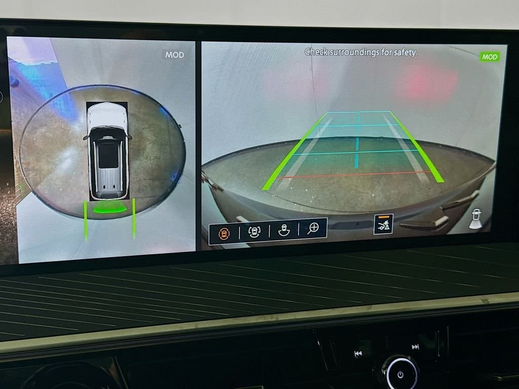 2026 INFINITI QX80 - Image 17