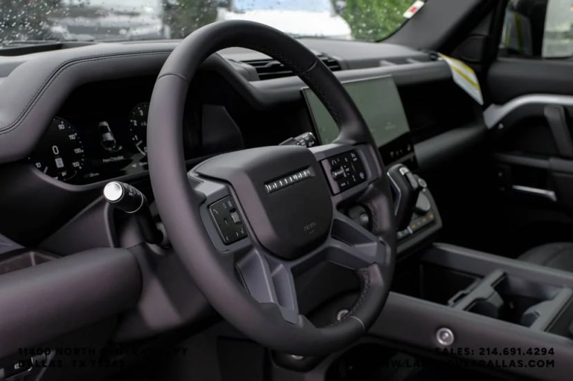 2026 Land Rover Defender 110 - Image 17