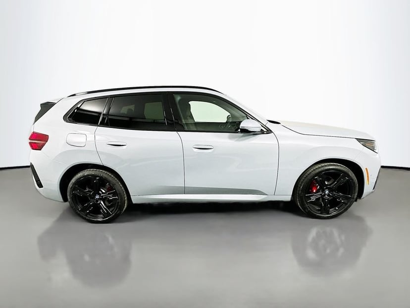 2026 BMW X3 - Image 4
