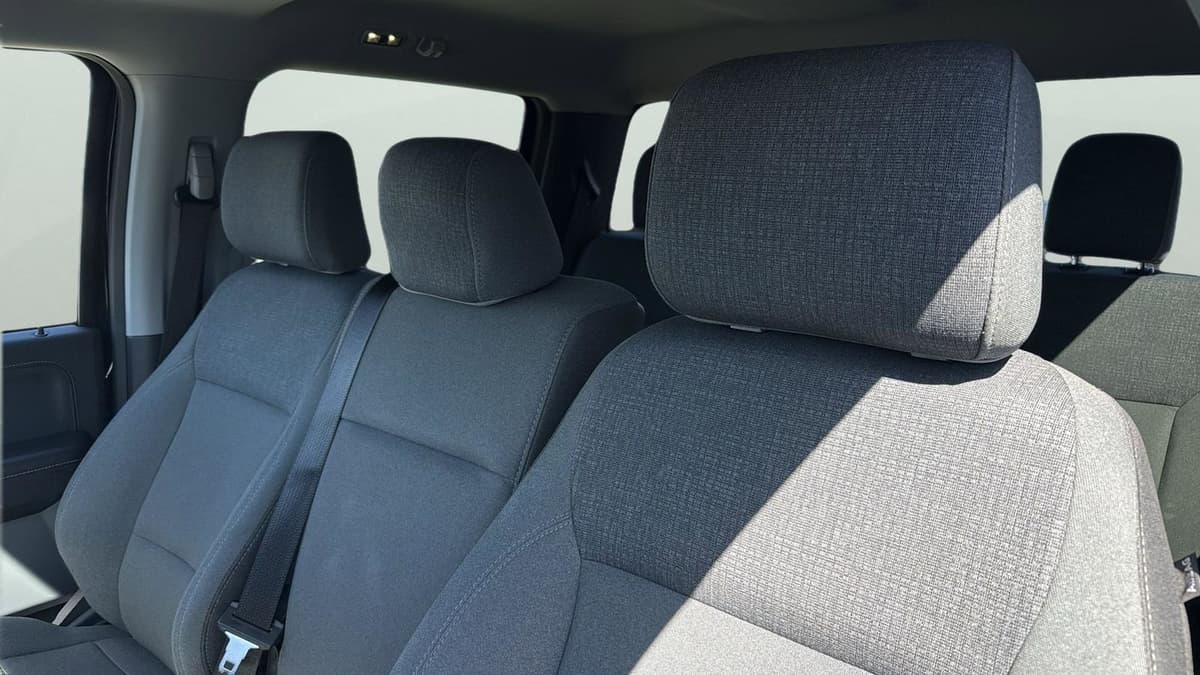 2025 Ford F-150 - Image 11