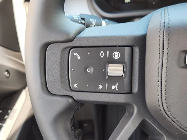 2026 Land Rover Defender 110 - Image 27