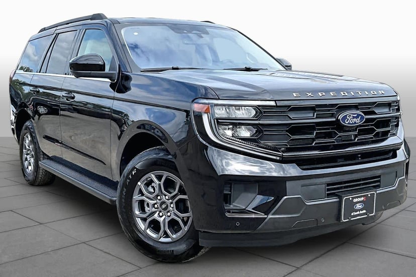 2025 Ford Expedition - Image 3