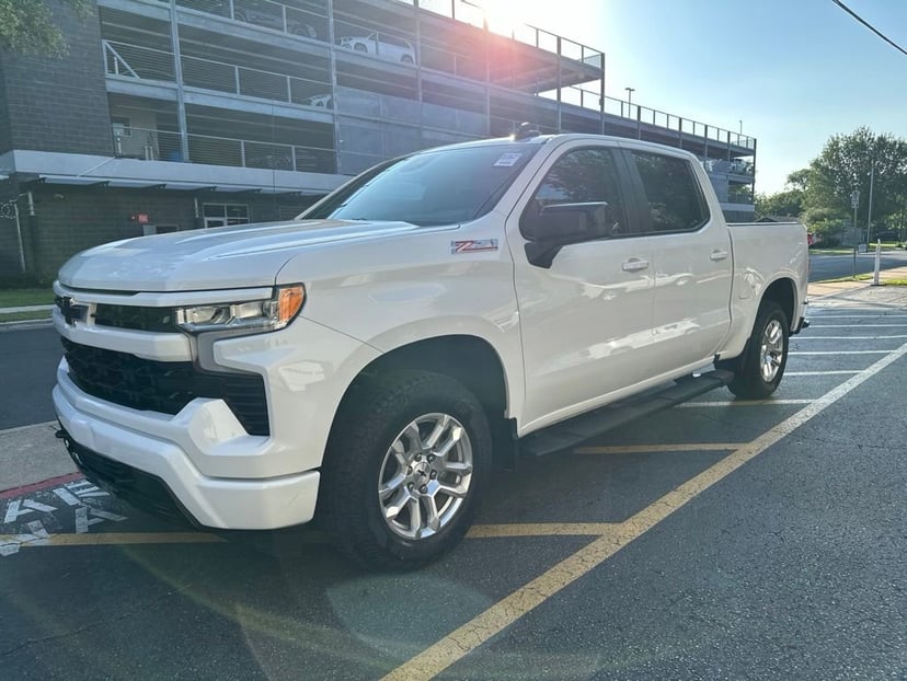 2022 Chevrolet Silverado 1500 - Image 3