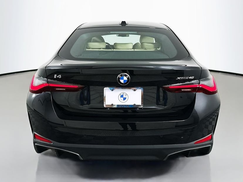 2026 BMW i4 - Image 6