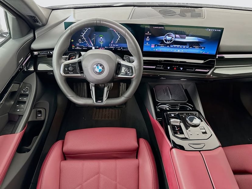 2025 BMW 5 Series - Image 23