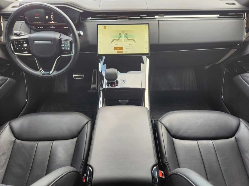 2025 Land Rover Range Rover Sport - Image 25