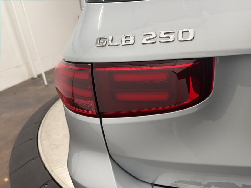 2026 Mercedes-Benz GLB - Image 11