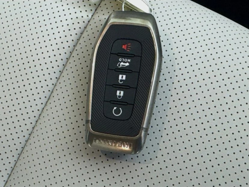 2027 INFINITI QX60 - Image 38