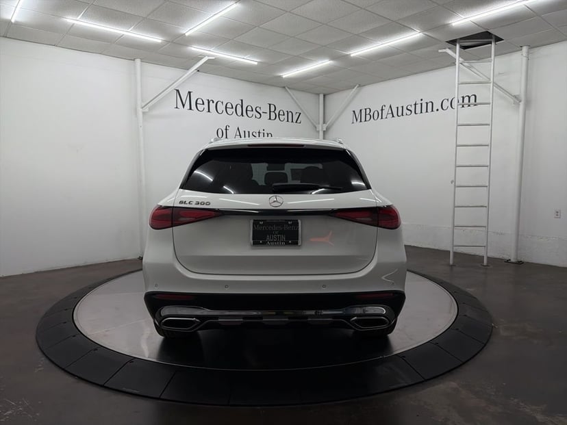 2026 Mercedes-Benz GLC - Image 6
