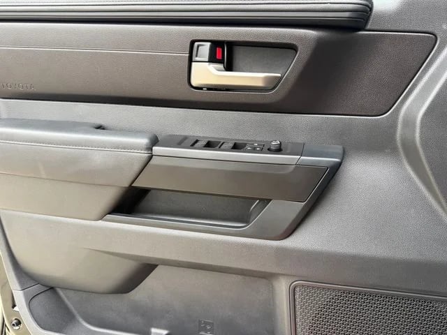 2024 Toyota Tundra - Image 21