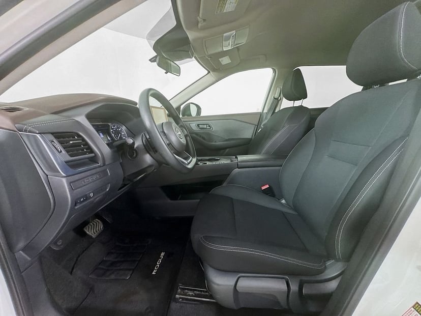 2023 Nissan Rogue - Image 24