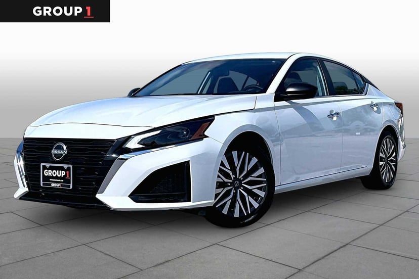 2025 Nissan Altima - Image 1
