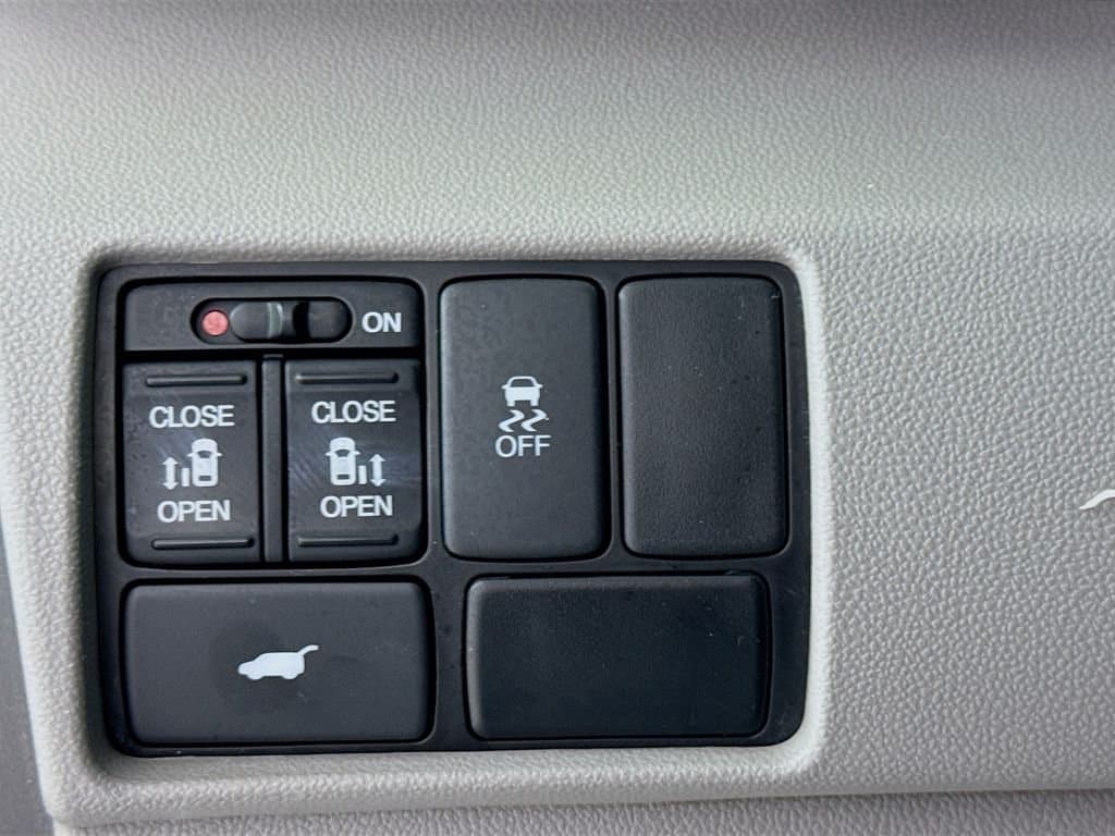 2013 HONDA Odyssey - Image 11