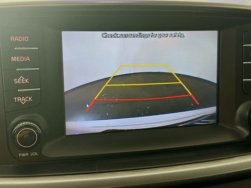 2019 KIA Sorento - Image 16