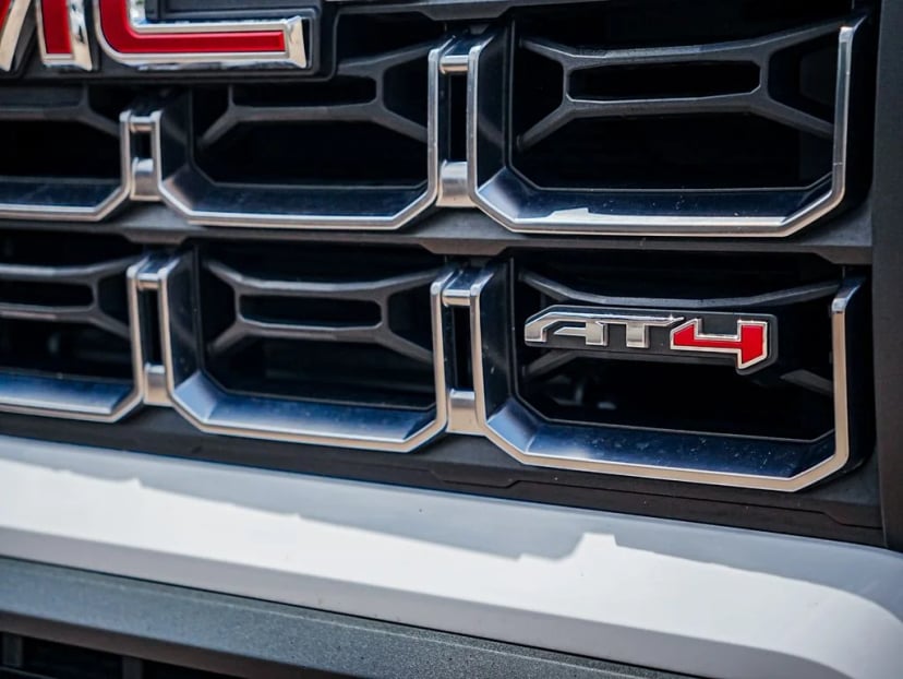 2025 GMC Canyon - Image 6