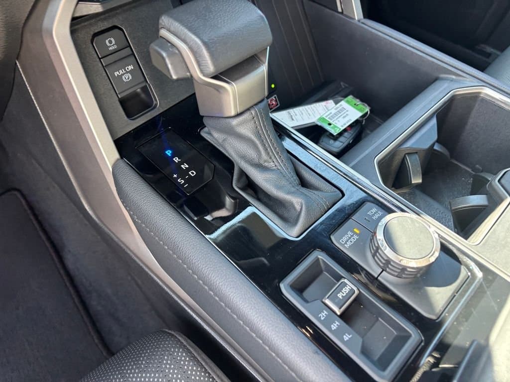 2025 Toyota Tundra - Image 19