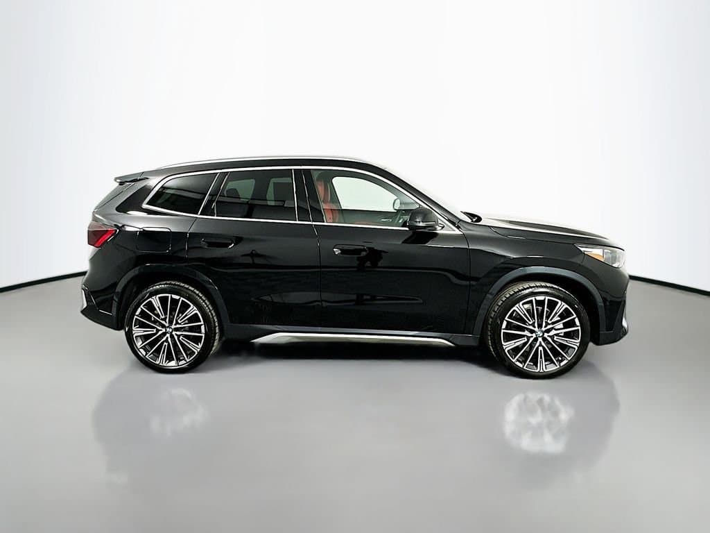 2025 BMW X1 - Image 4