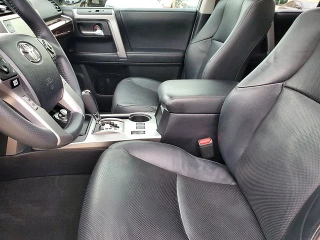 2020 Toyota 4Runner - Image 9