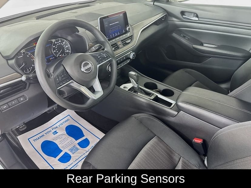 2025 Nissan Altima - Image 10