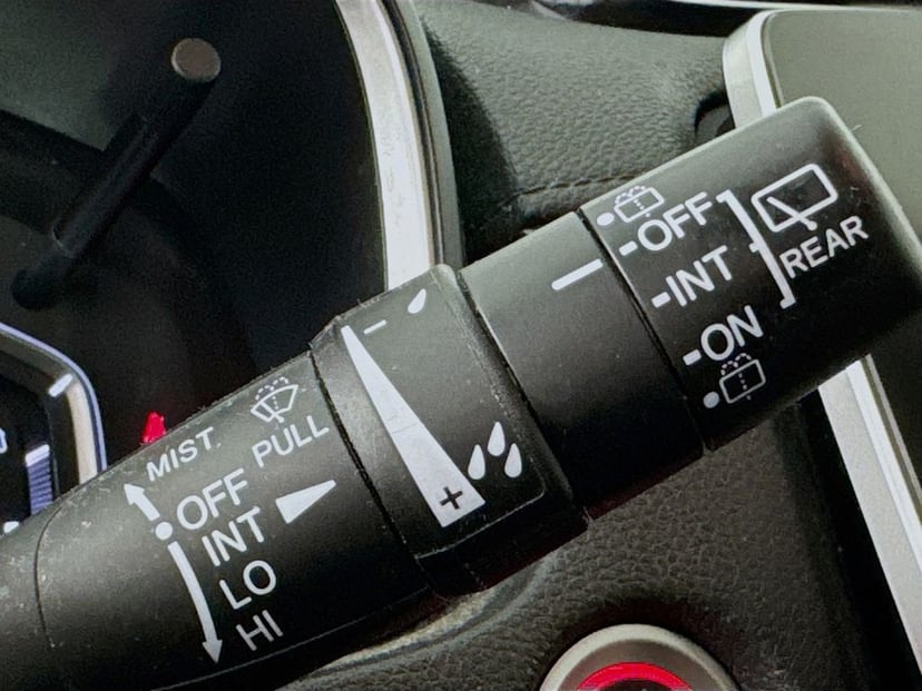 2017 Honda CR-V - Image 16