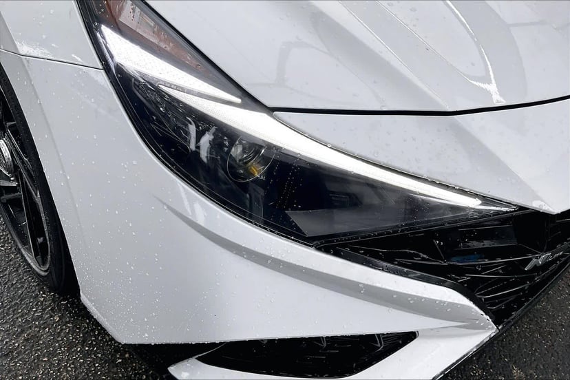 2022 Hyundai Elantra - Image 27