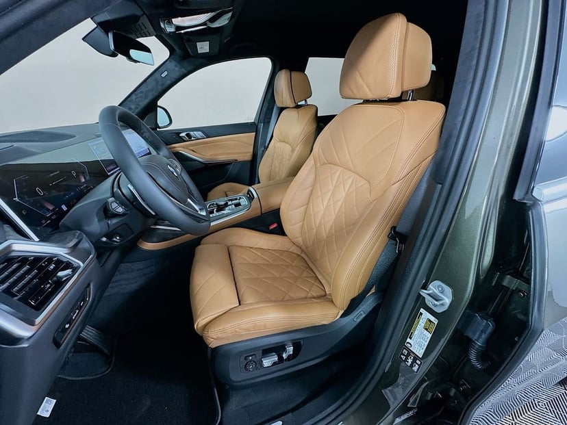 2026 BMW X7 - Image 16