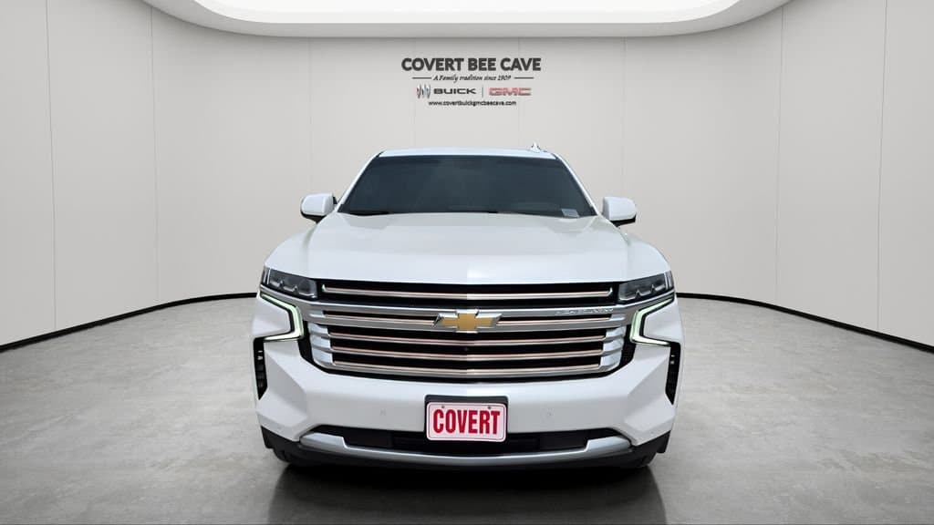 2023 Chevrolet Suburban - Image 2