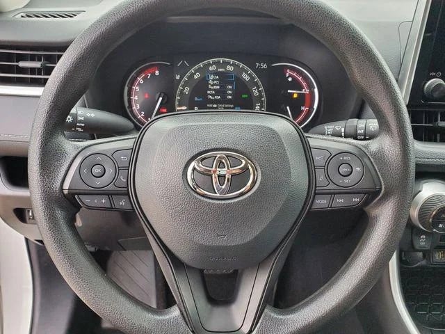 2025 Toyota RAV4 - Image 39