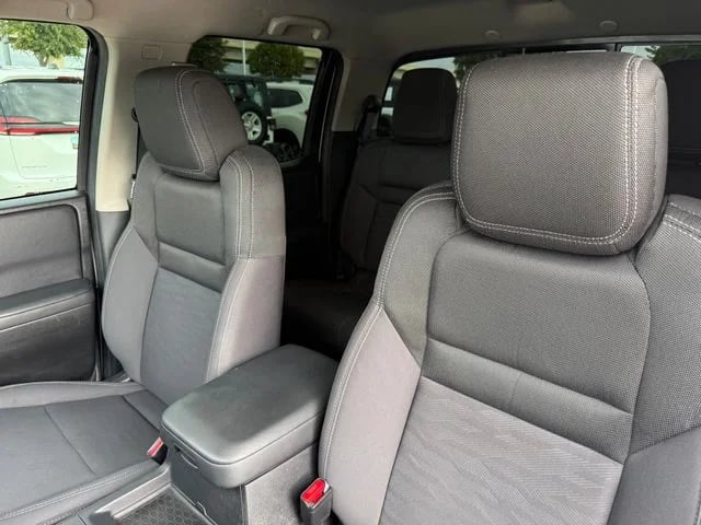 2022 Nissan Frontier - Image 11