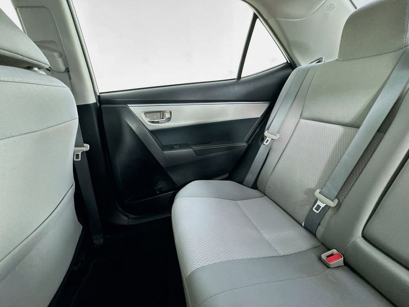 2015 Toyota Corolla - Image 28