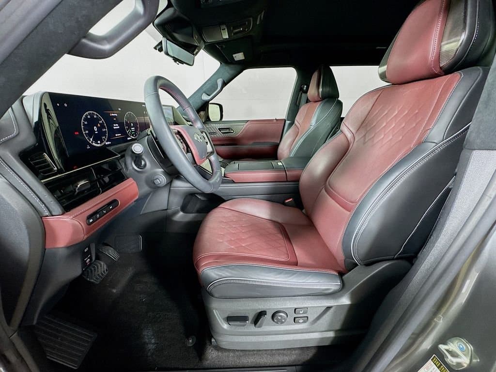 2025 INFINITI QX80 - Image 27