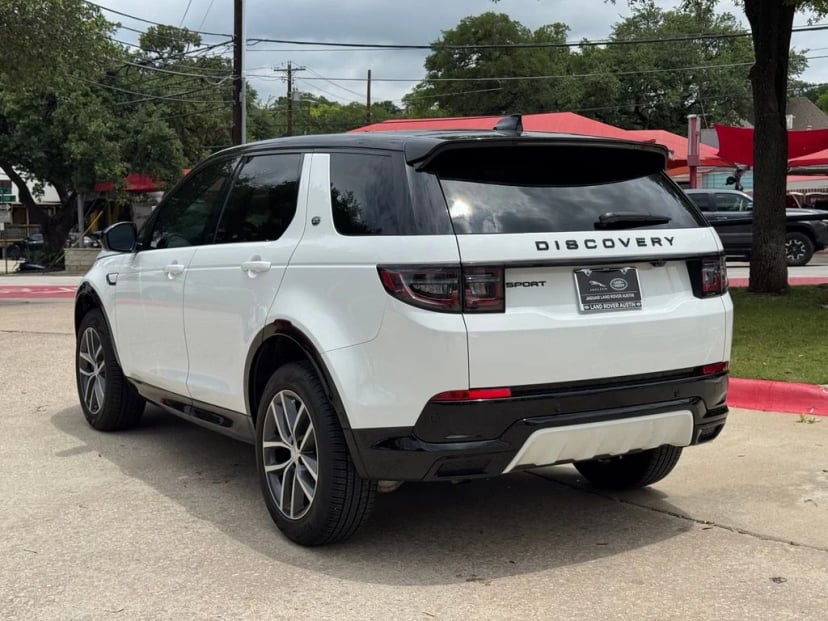 2025 Land Rover Discovery Sport - Image 6