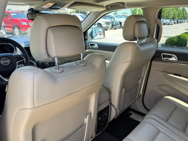 2017 Jeep Grand Cherokee - Image 26
