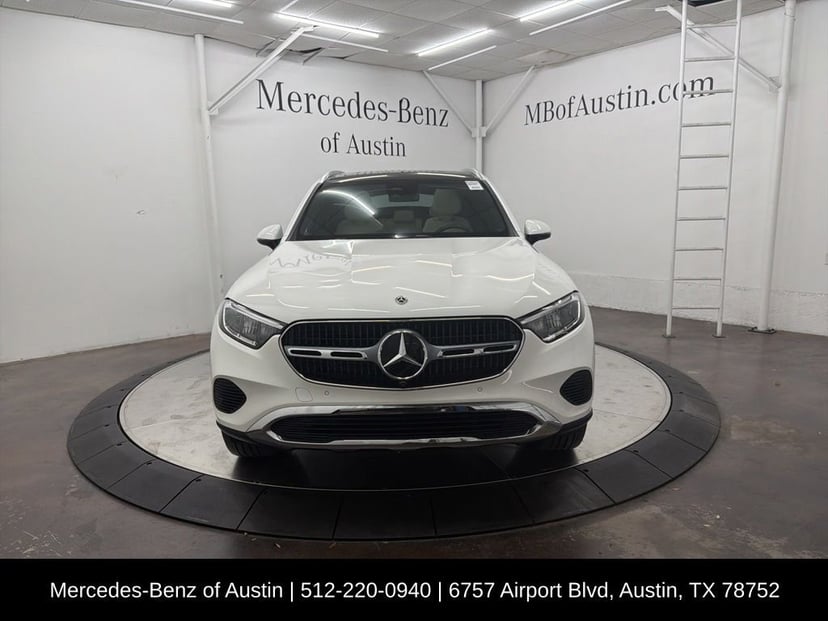2026 Mercedes-Benz GLC - Image 2