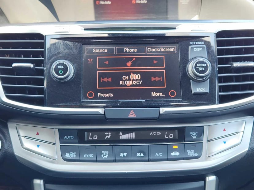 2014 Honda Accord - Image 19