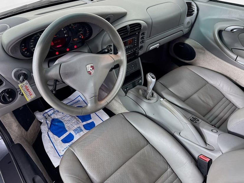 2003 Porsche 911 - Image 10