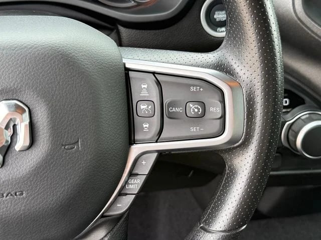 2025 Ram 1500 - Image 17