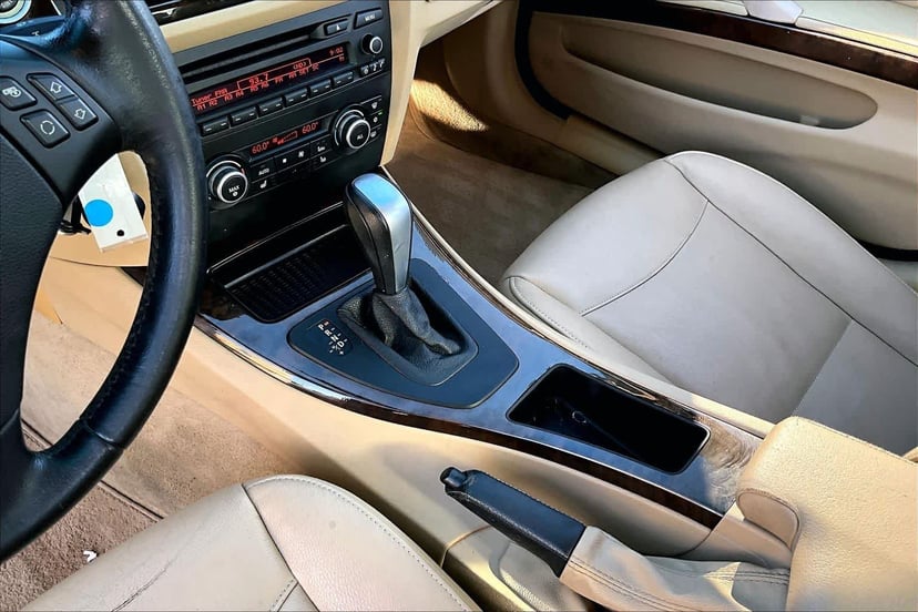 2011 BMW 328i - Image 16
