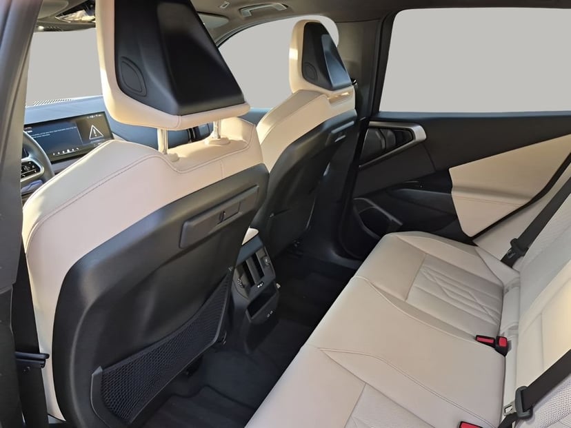 2025 BMW X3 - Image 18